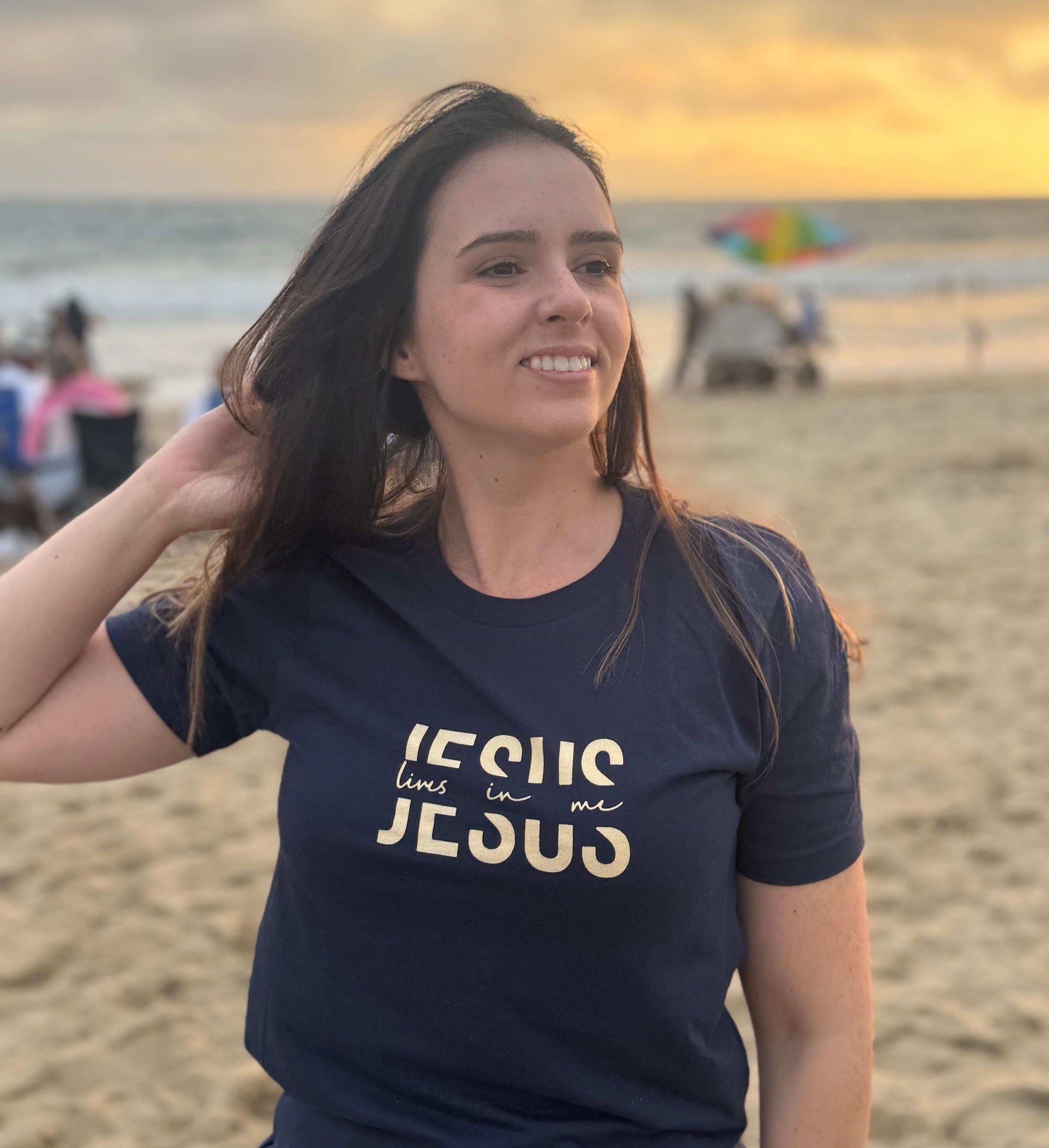 Jesus Lives in Me - Christian T-Shirt - Holy Looks